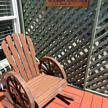 Alameda 3Br Unique Victorian Penthouse With Deck And Outdoor Furniture, Ac, 3 Blocks To Beach & Shopping Center & 2 Free Parking Spaces Exterior foto